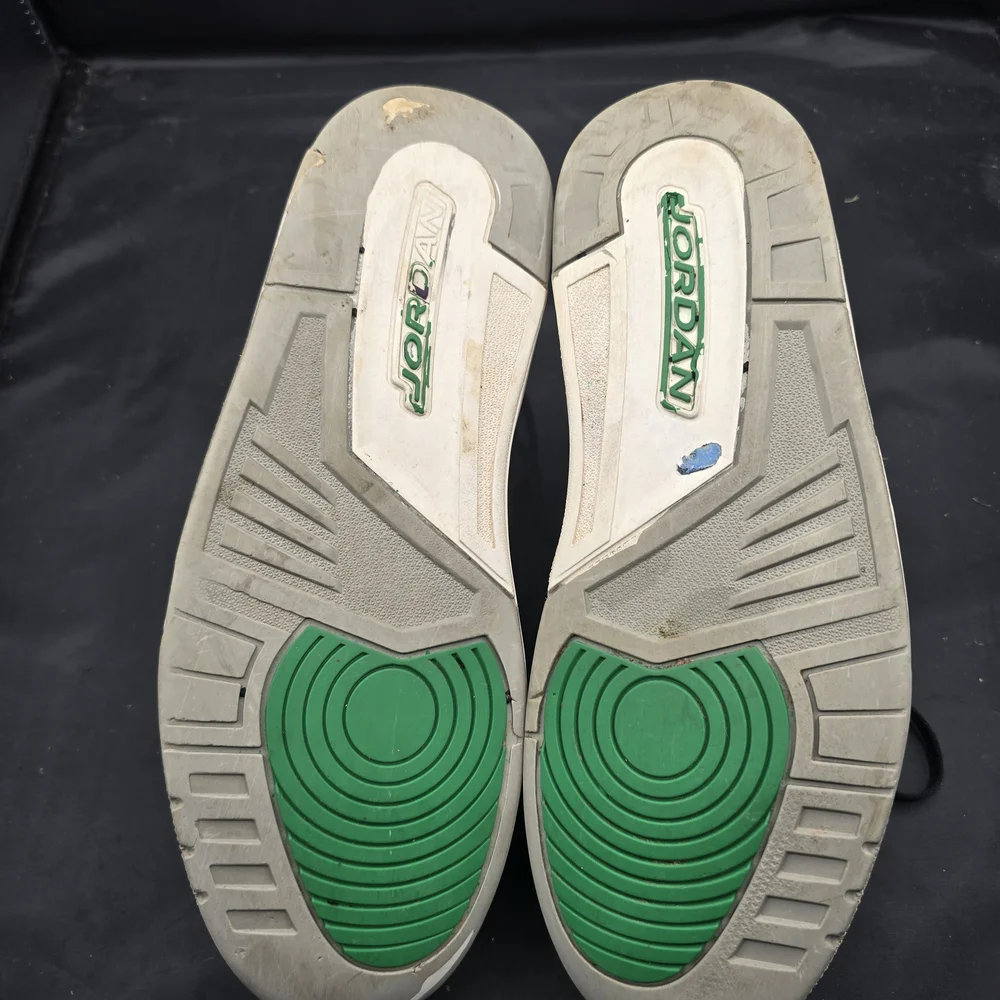 Nike Black and Green Athletic‎ Shoes
